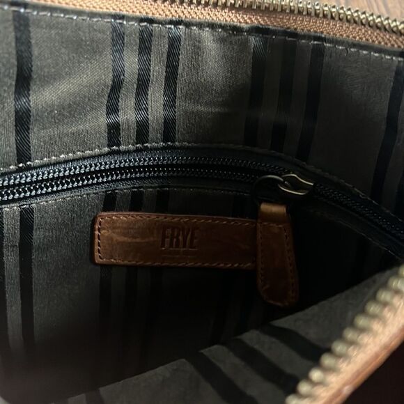 Frye Leather Melissa Zip Crossbody Cognac,Bag purse awesome distressed look - Picture 6 of 10